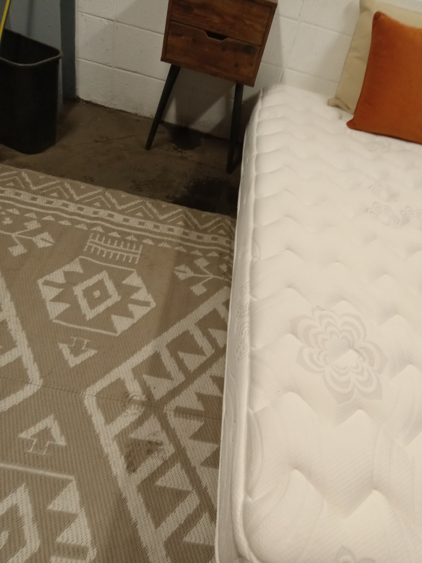 PranaSleep | Lotus Asana 6.1 Series | 9'' Firm King Mattress