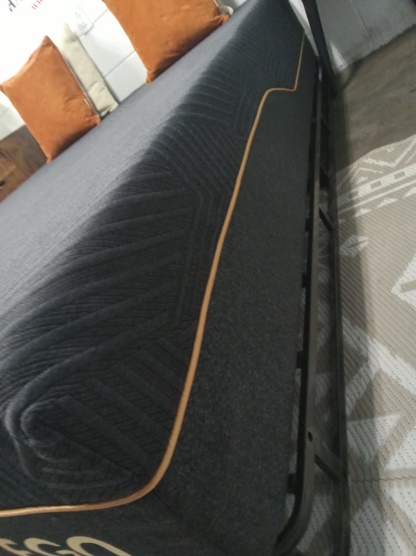 EGO | Black Classic | 15" Queen Mattress