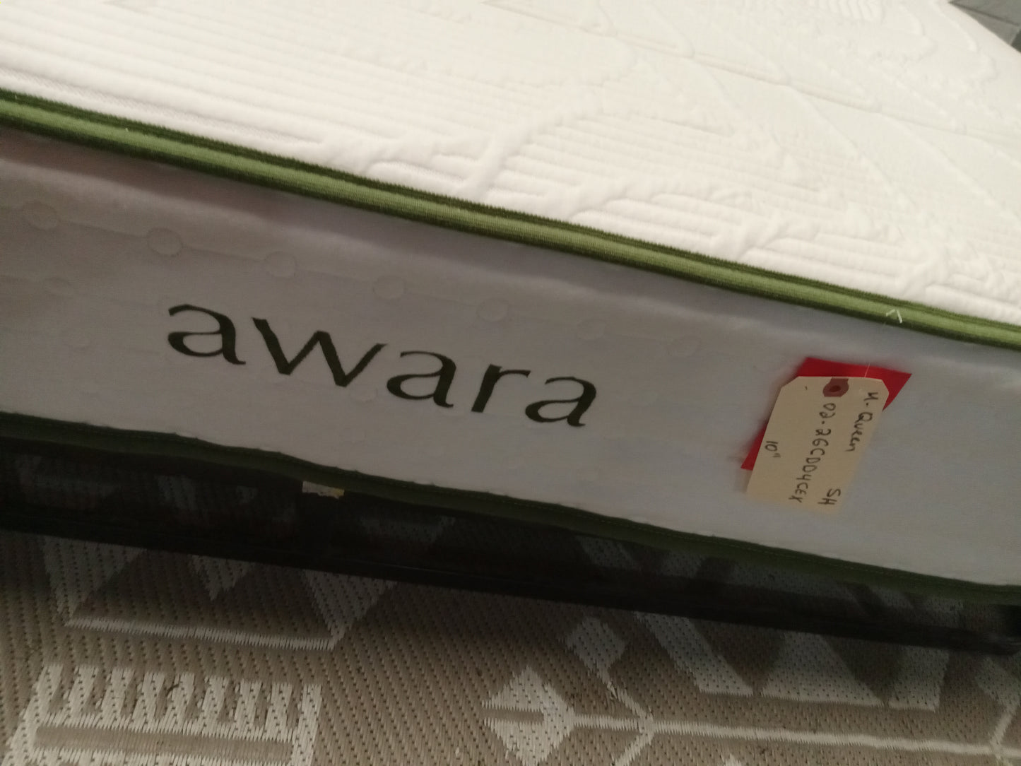 Awara | Natural Luxury Hybrid | 10'' Queen Mattress