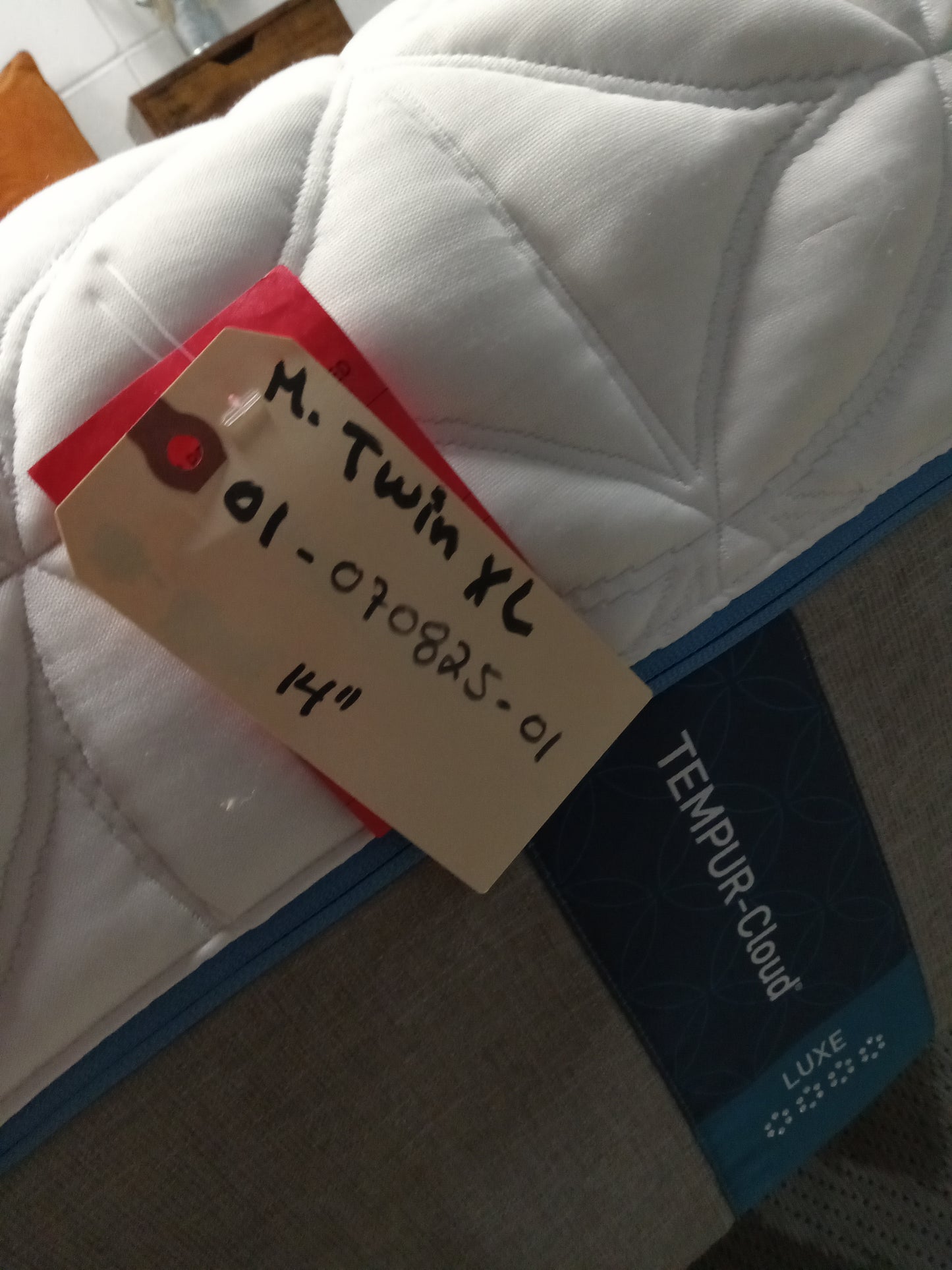 Tempur-Pedic | Tempur-Cloud Luxe | 14'' Twin XL Mattress