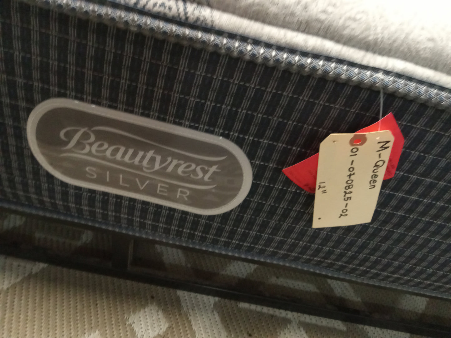 Beautyrest | Silver | Maddyn Plush | 12'' Queen Mattress