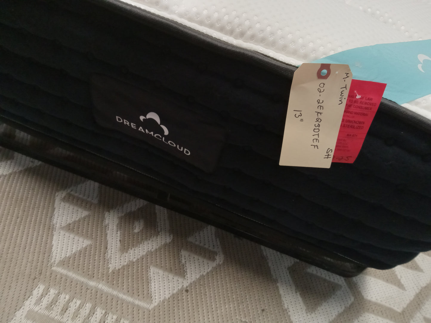 Dreamcloud | Premier | 13'' Twin Mattress