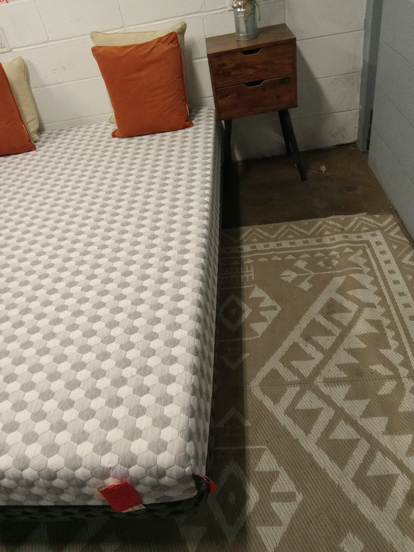 Layla | Memory Foam | Flip-able Plush & Firm | 10'' Queen Mattress