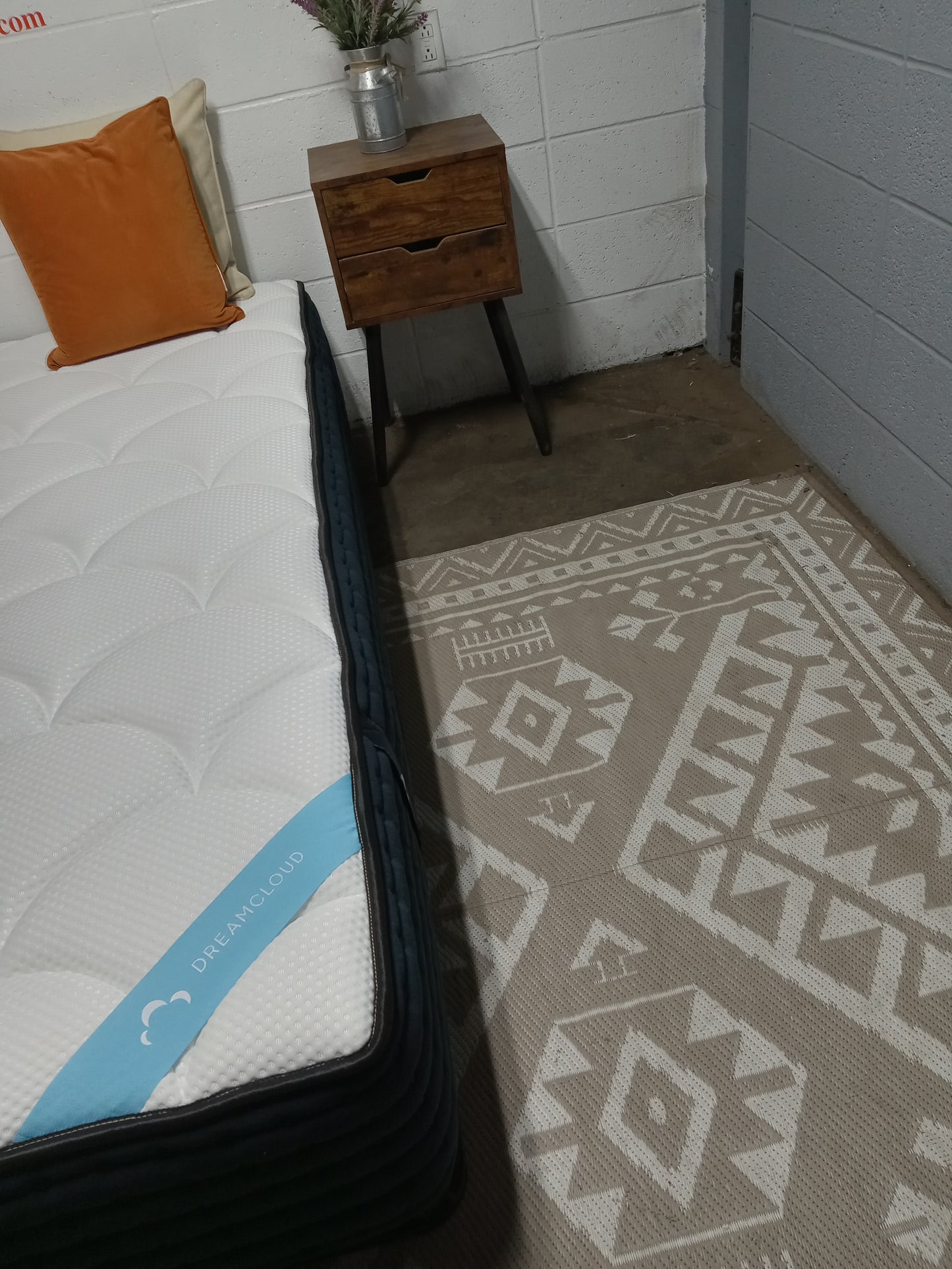 DreamCloud | Premier Hybrid | 13" Queen Mattress (3)