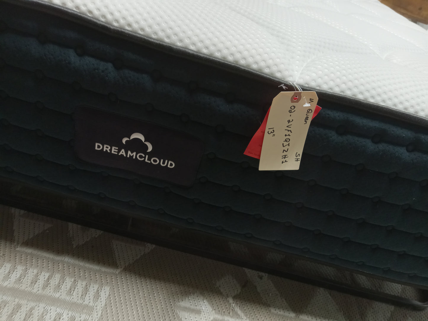 DreamCloud | Premier Hybrid | 13" Queen Mattress (3)