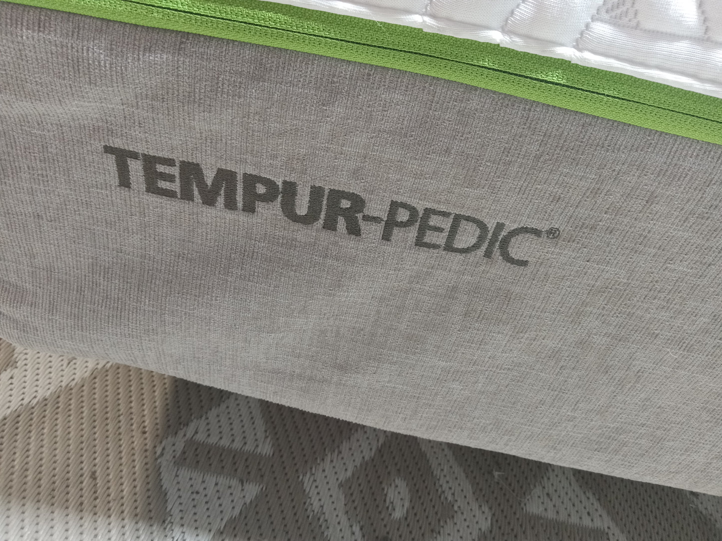 Tempur-pedic | Tempur-Flex | Hybrid Supreme | 12'' Twin XL Mattress (2)