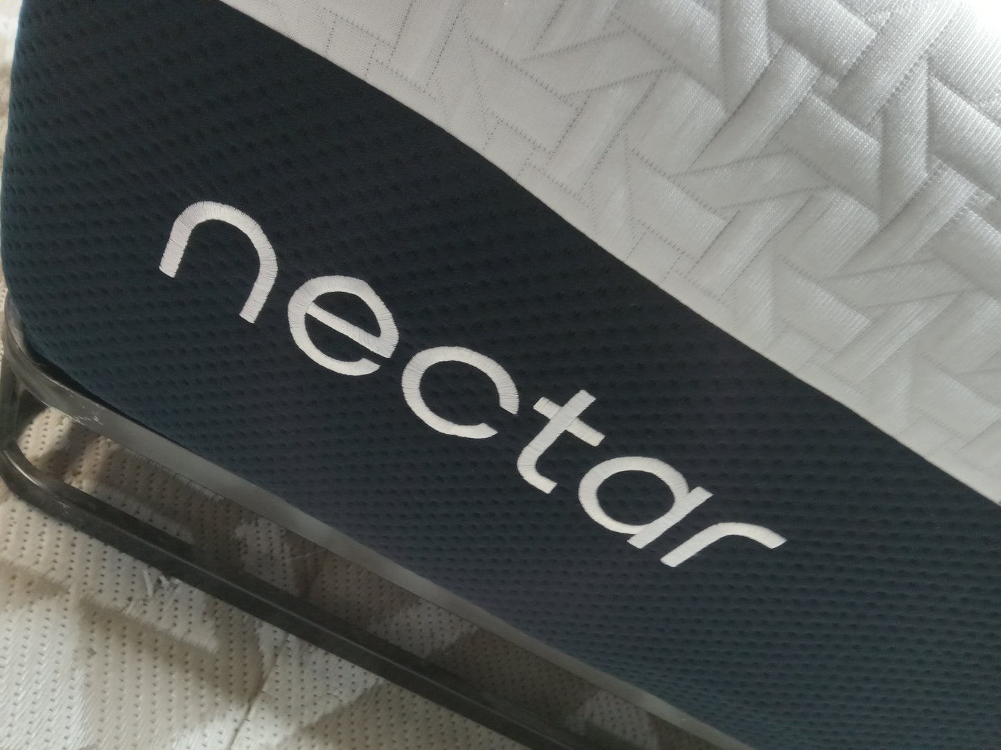 Nectar | Luxe Memory Foam | 14'' Queen Mattress (2)