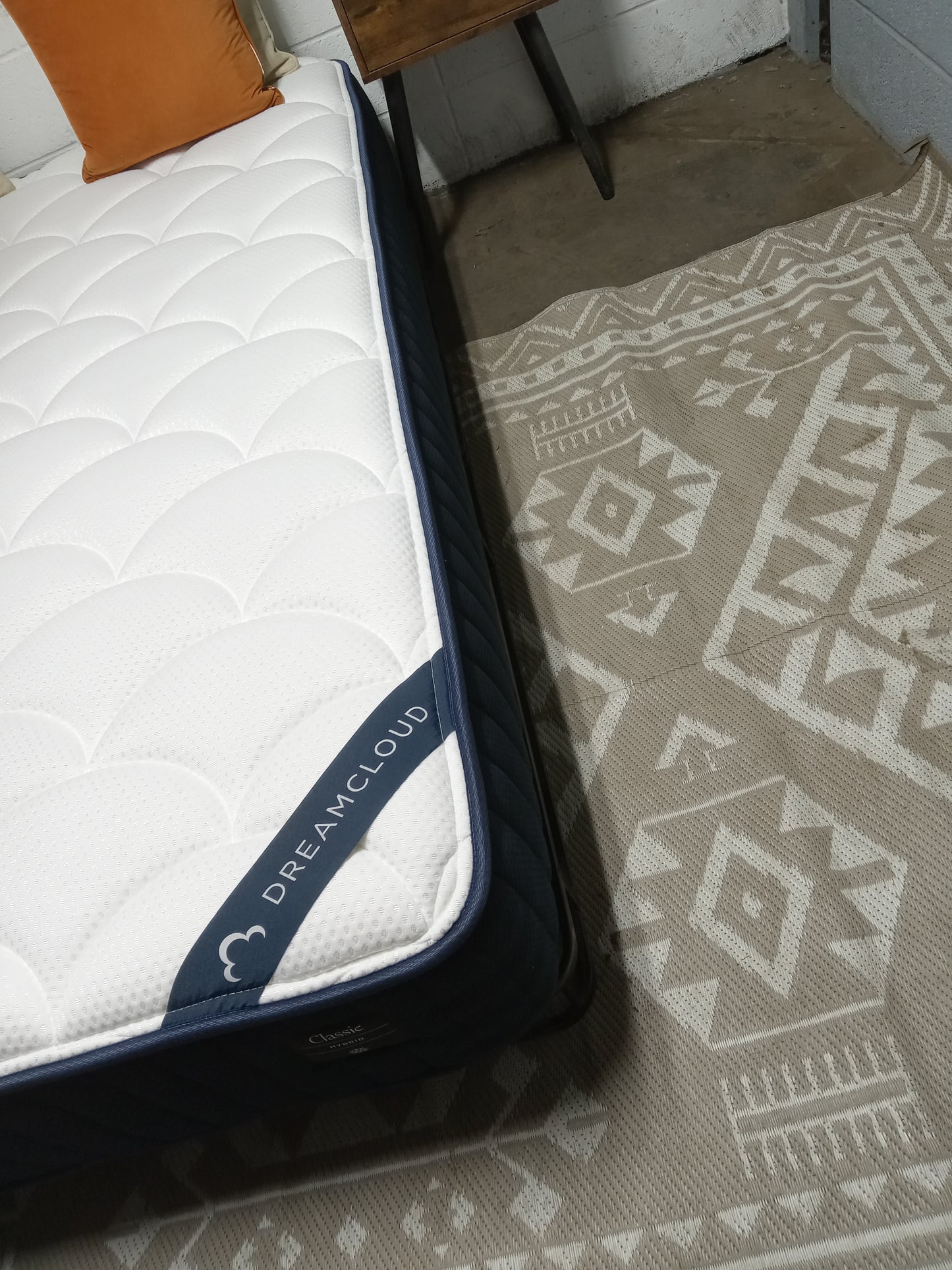 Dreamcloud | Classic Hybrid | 12'' Queen Mattress