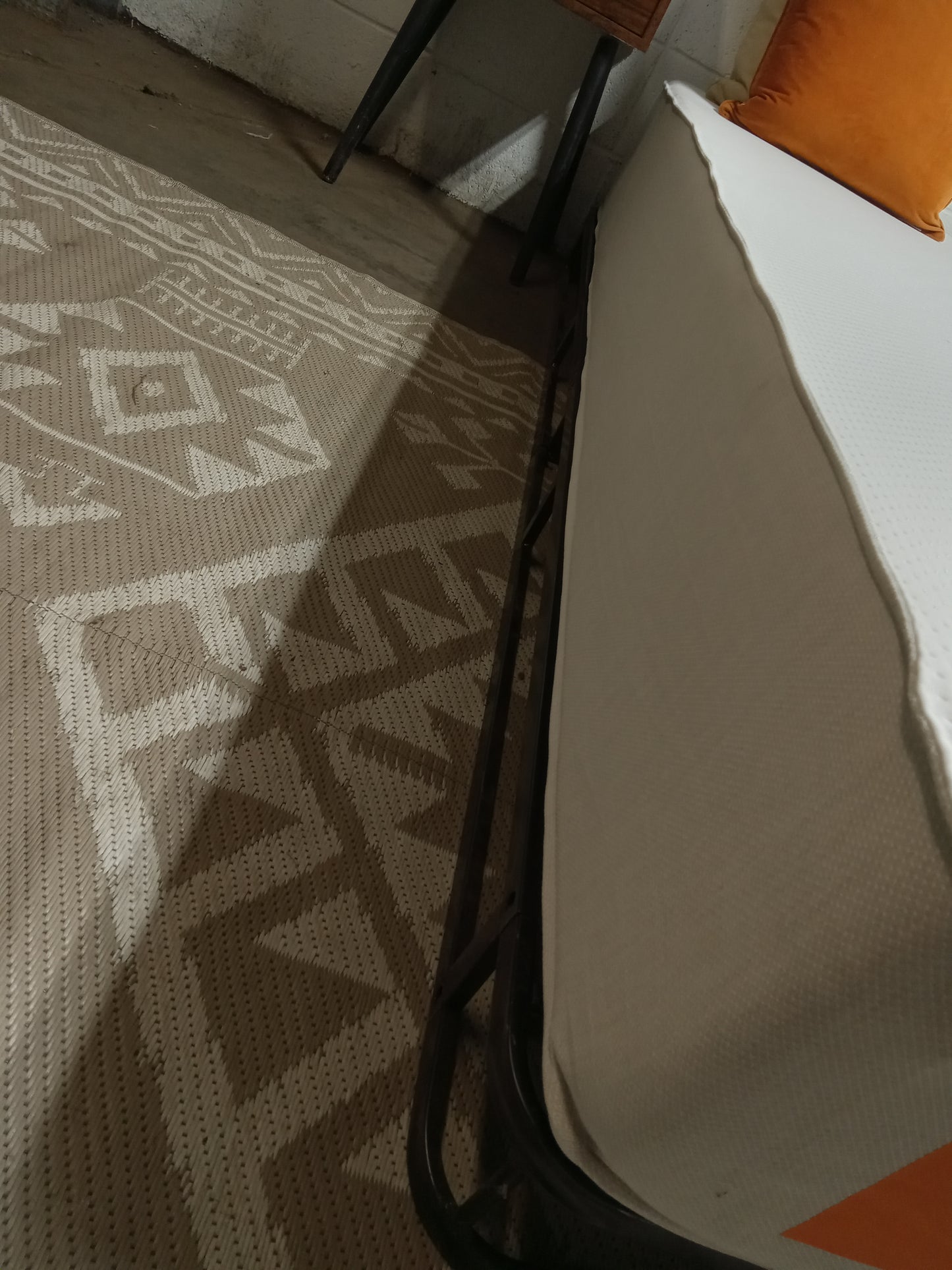 Boring Mattress | All Foam | 10" Full Mattress