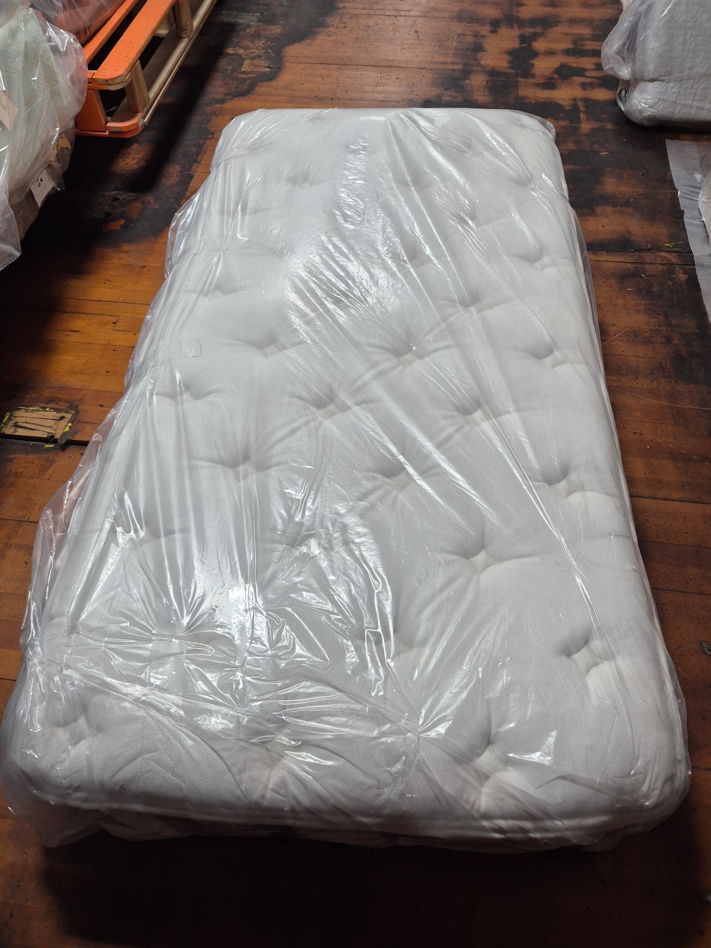 WinkBeds | Luxury Soft | 13'' Twin Mattress