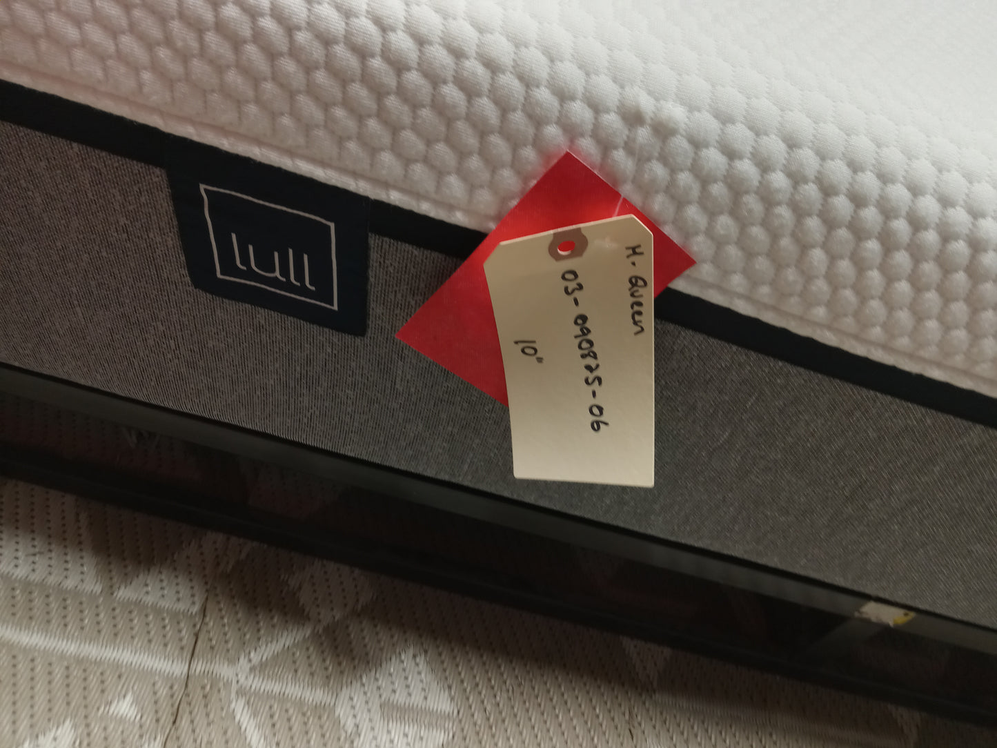 Lull | Memory Foam | 10" Queen Mattress