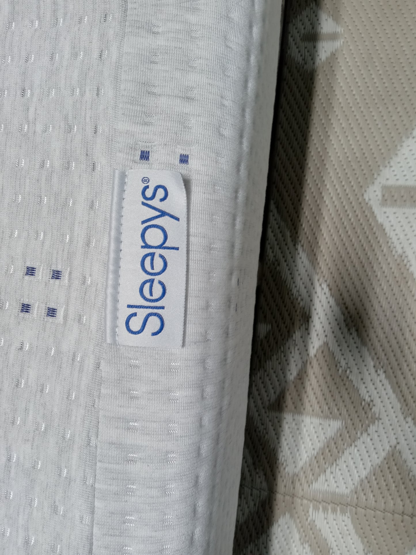 Sealy | Sleepys Memory Foam | 8" Queen Mattress