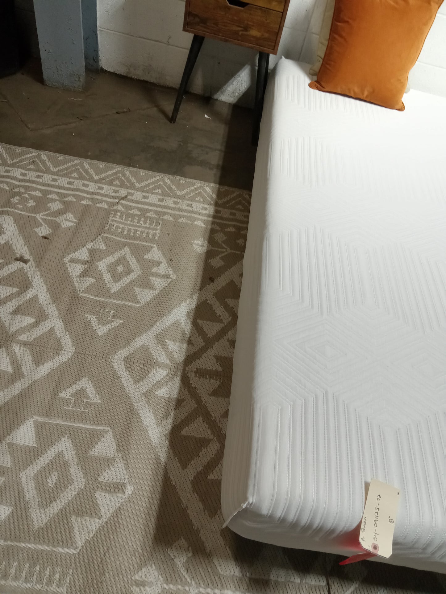 Unbranded | Reverse Cover Memory Foam | 8" Queen Mattress