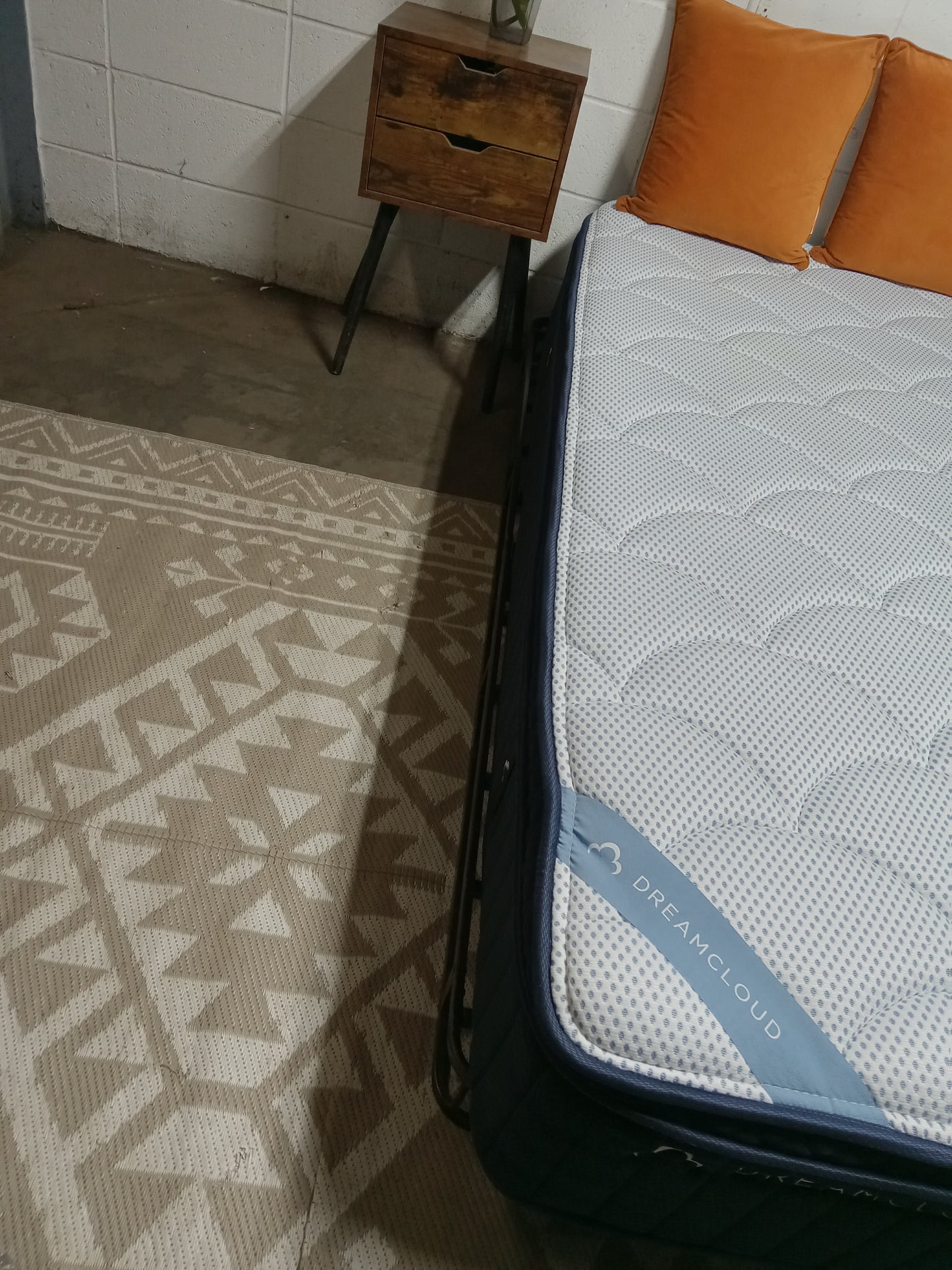 Dreamcloud | Premier Hybrid | 13'' Twin XL Mattress