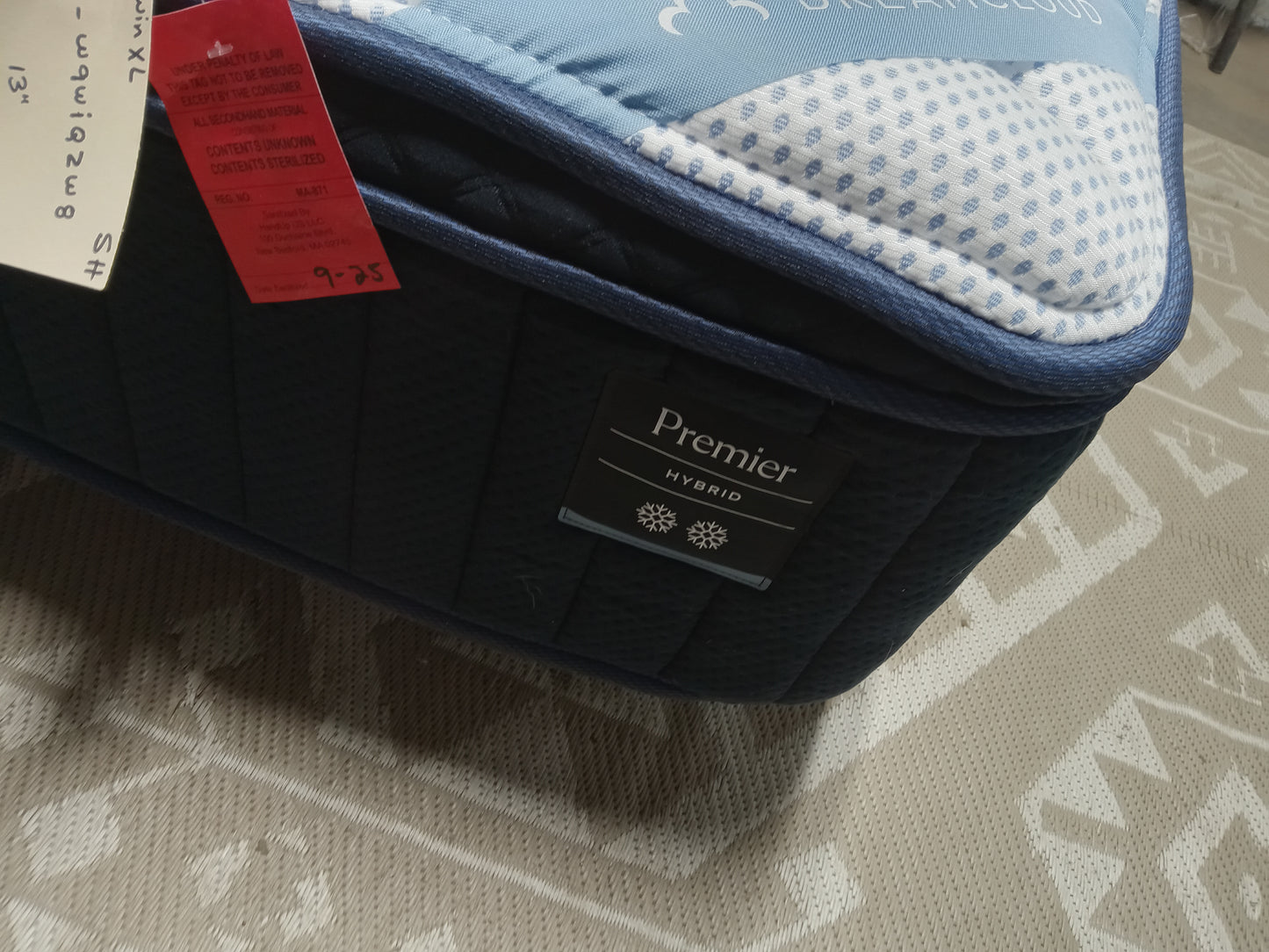 Dreamcloud | Premier Hybrid | 13'' Twin XL Mattress