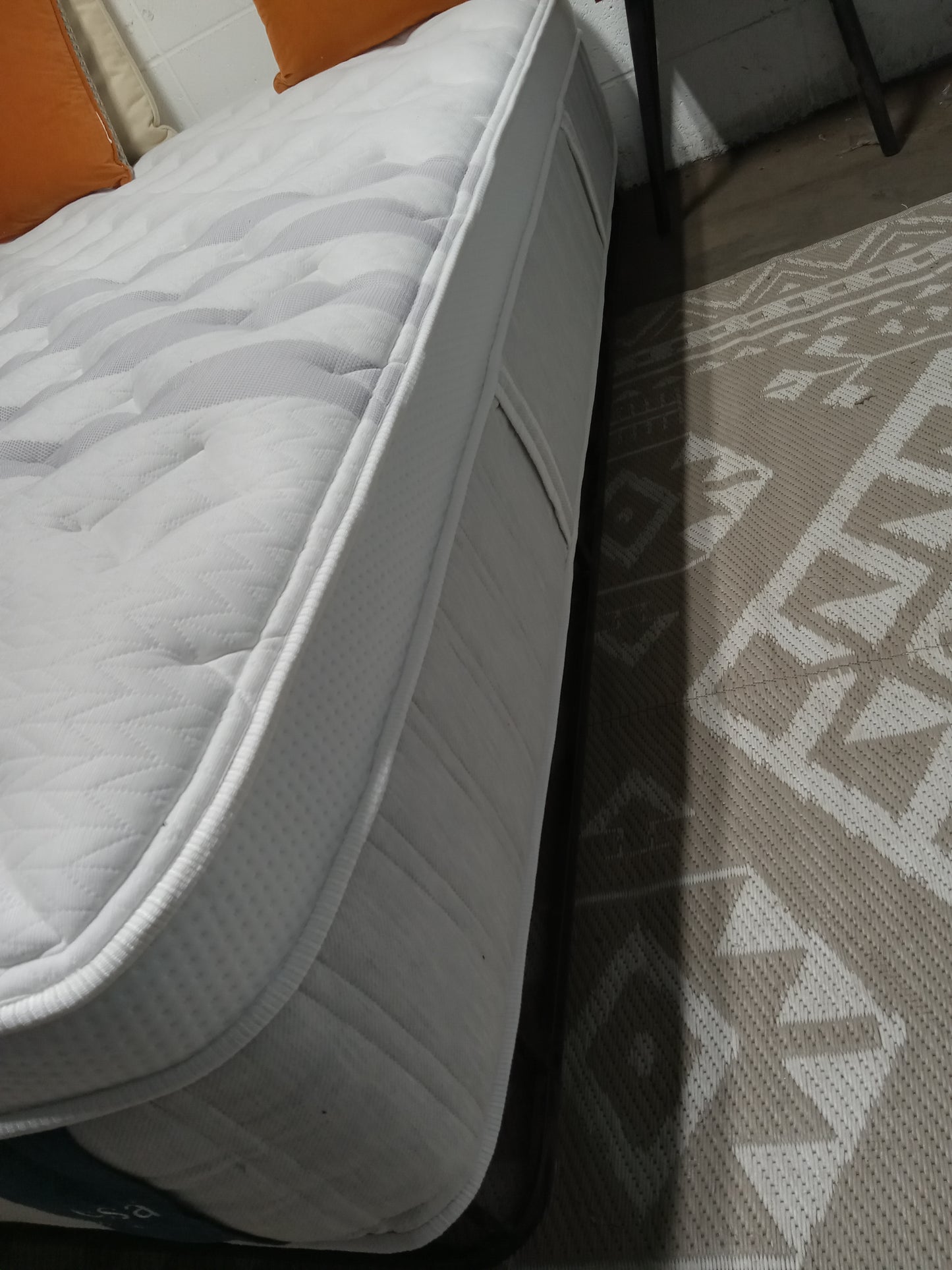 Leesa | Sapira Chill Hybrid | 12" Queen Mattress