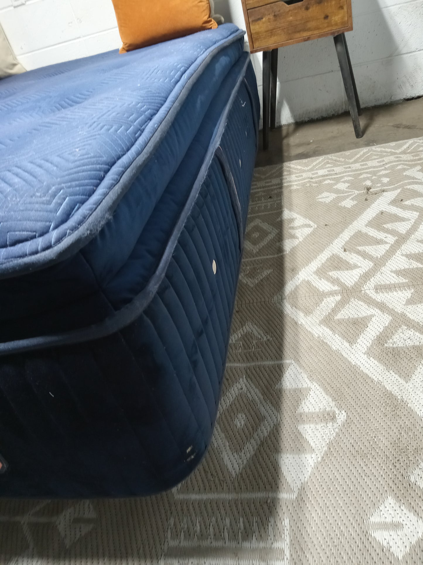 Stearns & Foster | Reserve Collection | 16'' King Mattress (Dark Blue)