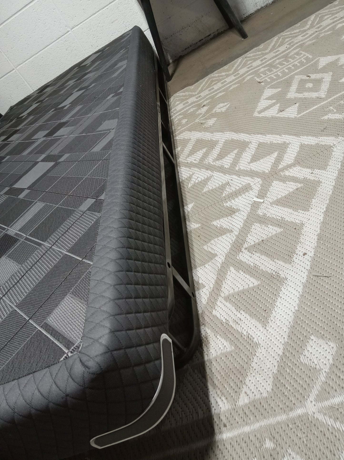 Unbranded | Black Geometric pattern | 5.5" Twin XL Box Spring