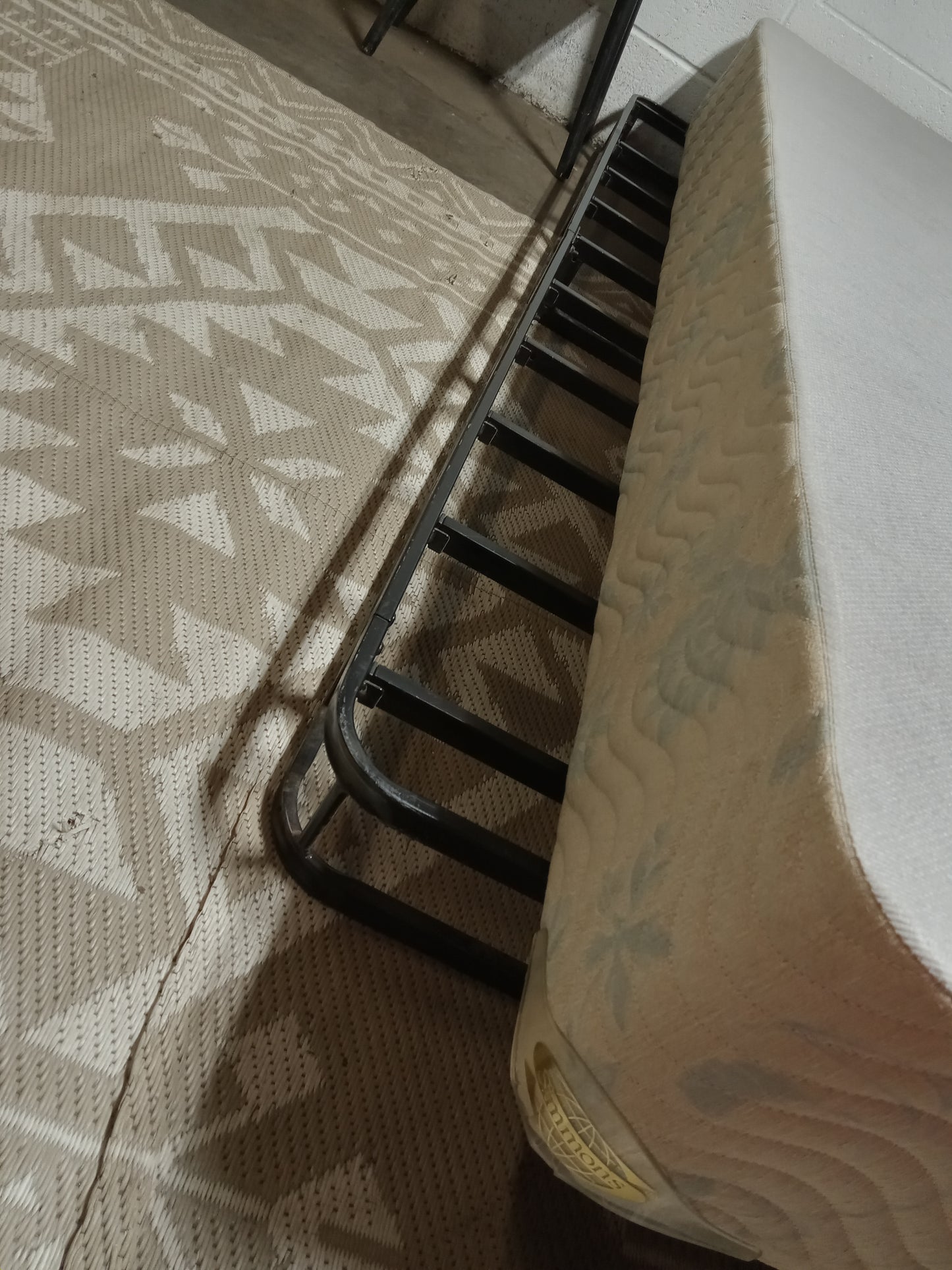 Unbranded | Light Grey & Light Blue Flower Pattern "9" Queen Split Box Spring