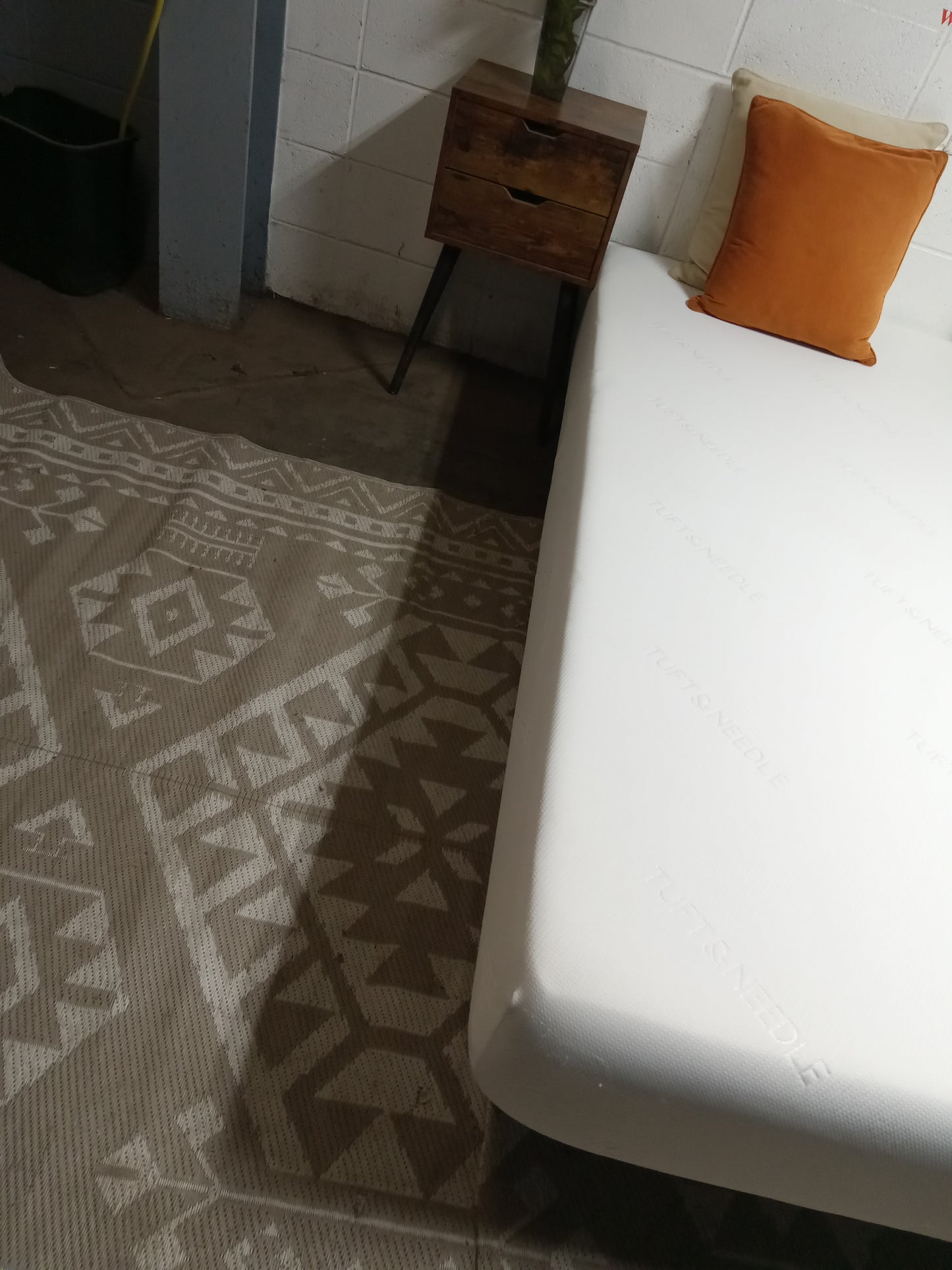 Tuft & Needle | Memory Foam | 10" Queen Mattress