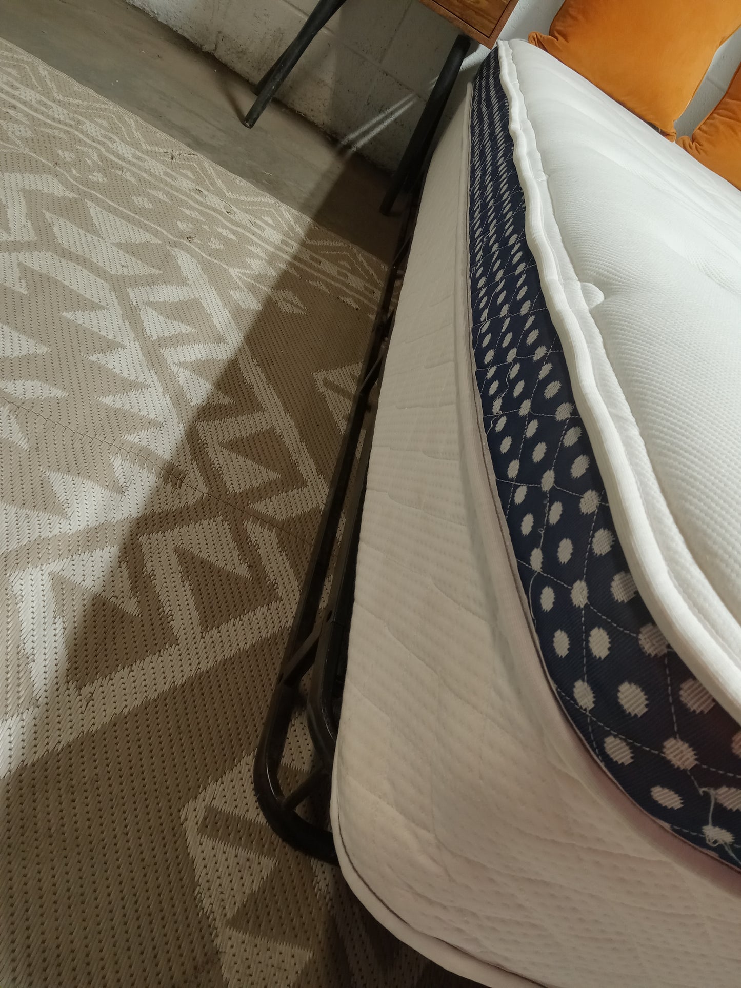 WinkBeds | Luxury Firm | 12" Twin XL Mattress
