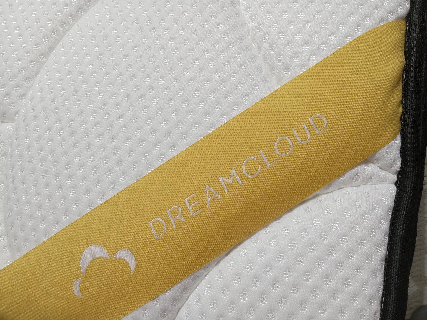 DreamCloud | Memory Foam | 12" Queen Mattress