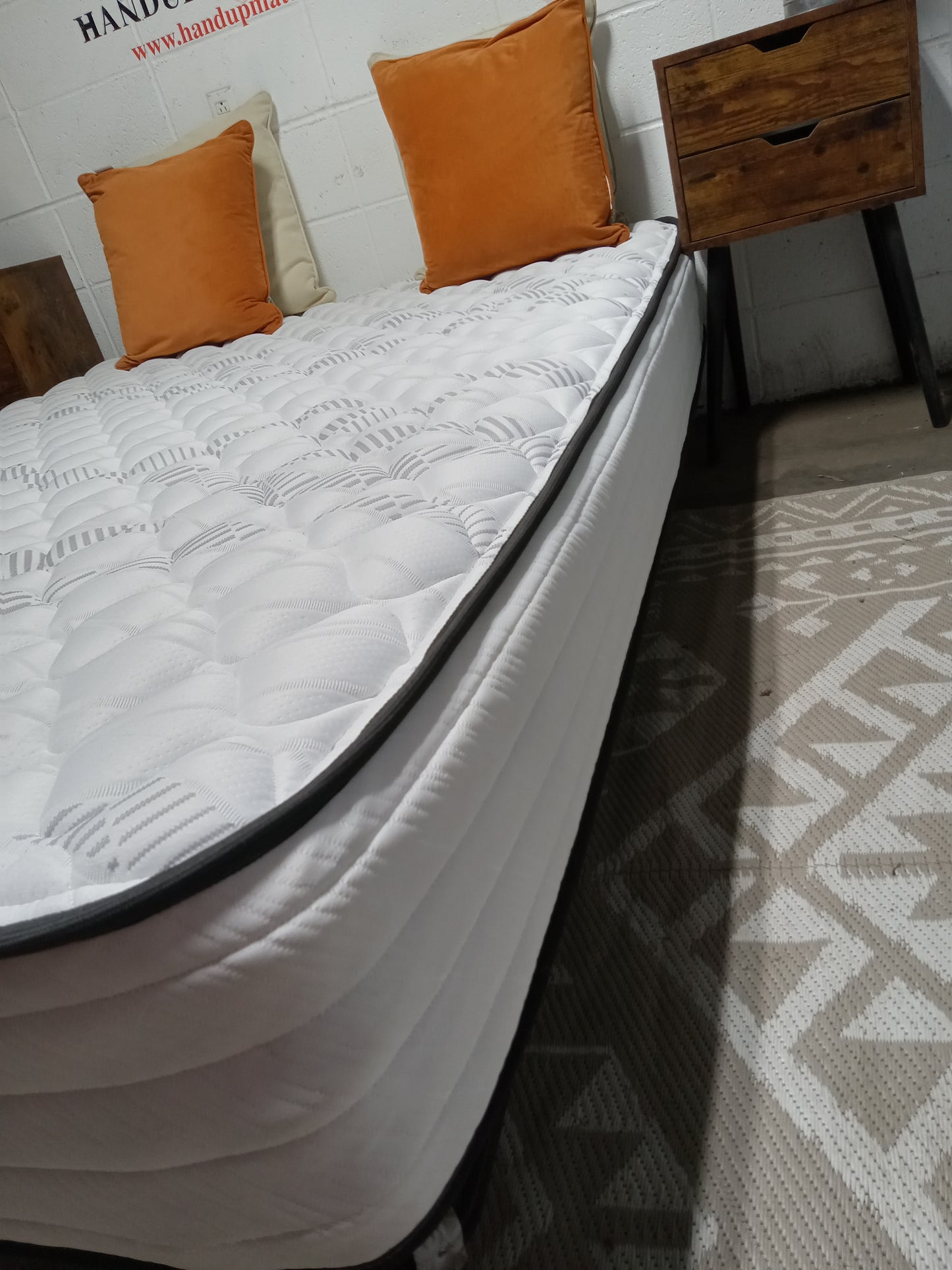 Wayfair | WFSL1129 Wayfair Sleeper Medium Hybrid  | 10.5" Queen Mattress