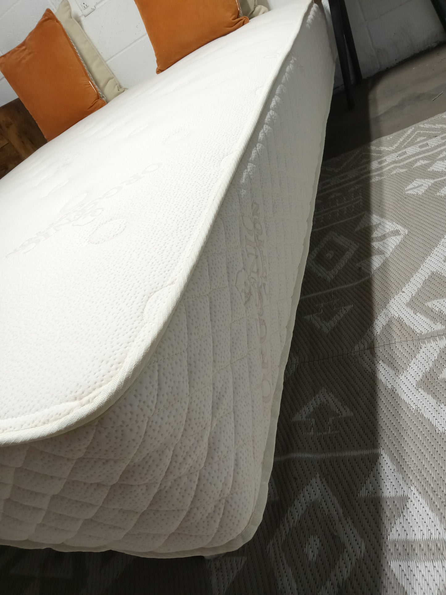 EcoTerra | Hybrid | 11" Queen Mattress