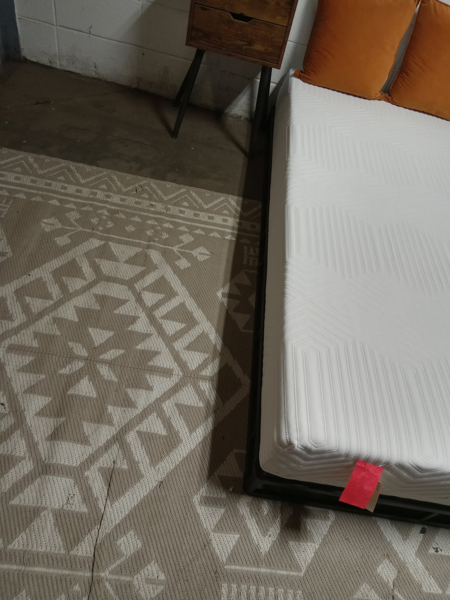 Sleepy's | Snug Memory Foam | 8" Twin Mattress