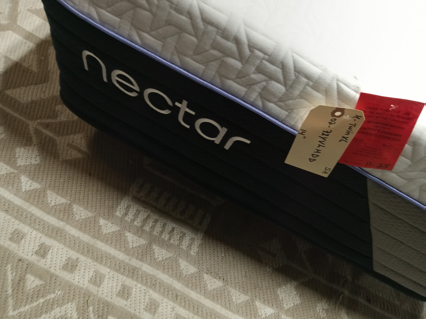 Nectar | Luxe Hybrid | 14" Twin XL Mattress