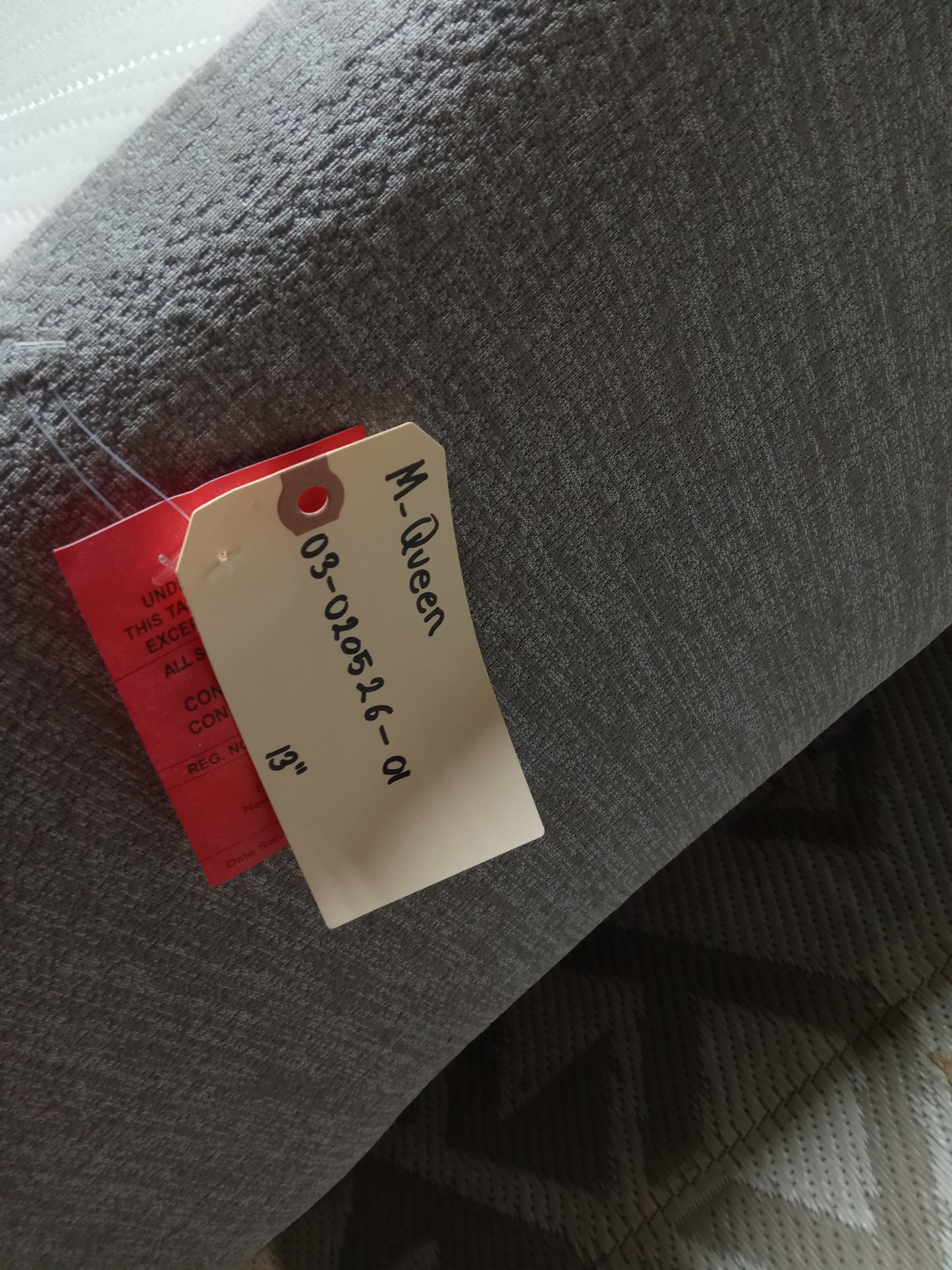 Unbranded | Memory Foam | Reversed Cover | 13'' Queen Mattress