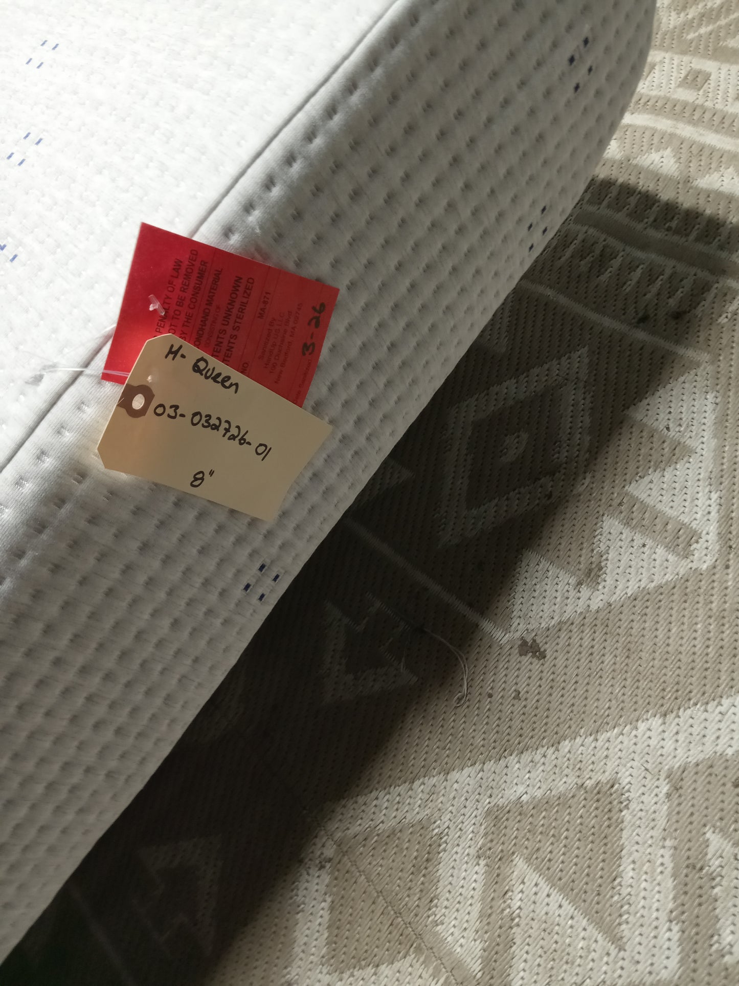 Sleepy's | Basic Memory Foam | 8" Queen Matttress