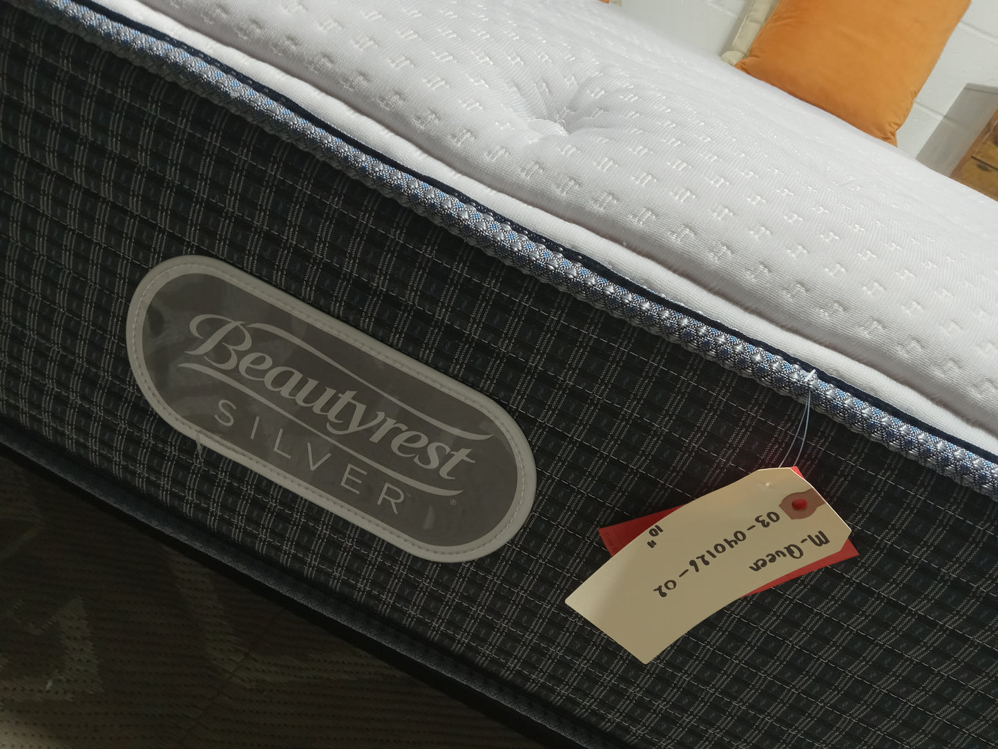 Beautyrest | Silver Courtyard Blue Plush | 10" Queen Mattress