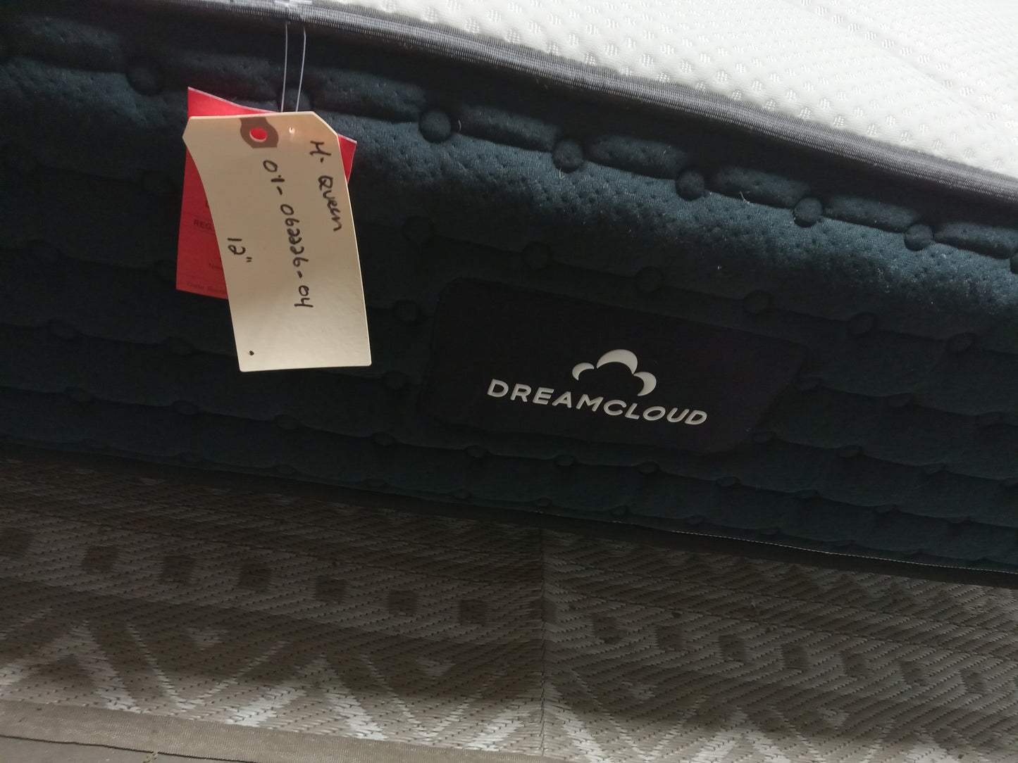 Dreamcloud | Classic Hybrid | 12'' Mattress