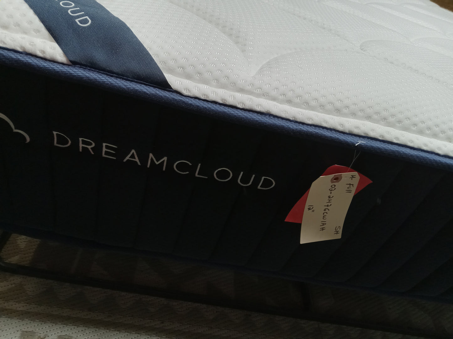 Dreamcloud | Classic Hybrid | 12" Full Mattress