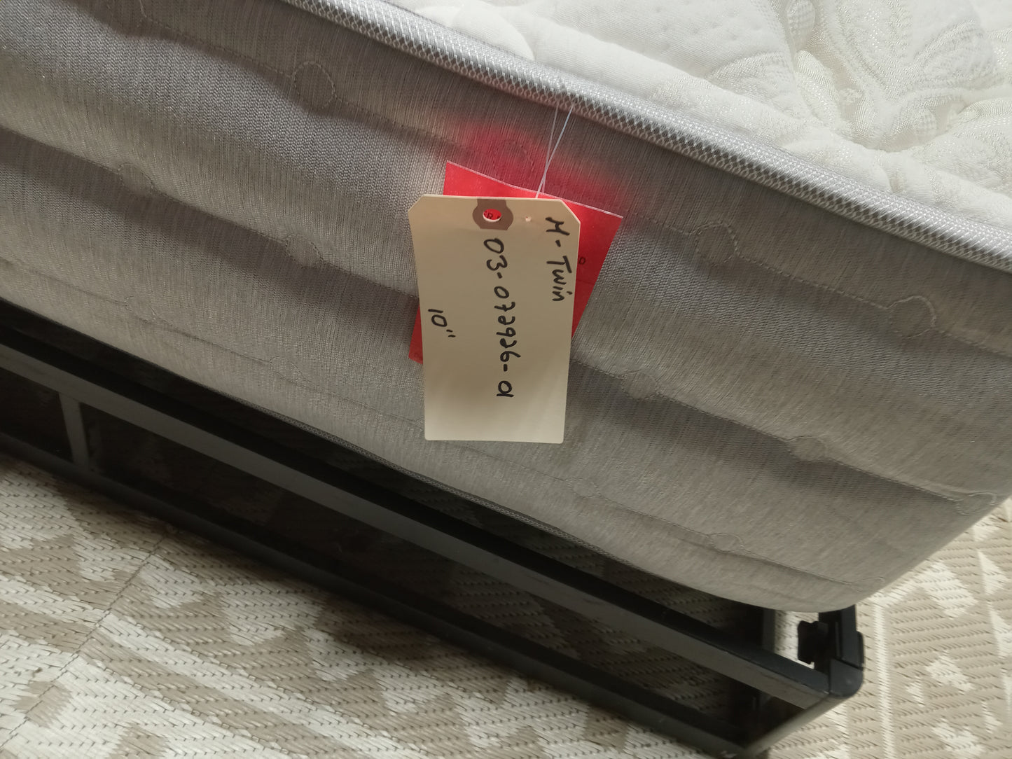 Laura Ashley | Innerspring | 10" Twin Mattress