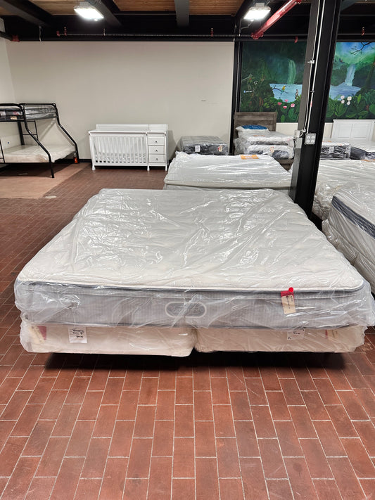 Beautyrest | Soft Pillow Top | 12" King Mattress