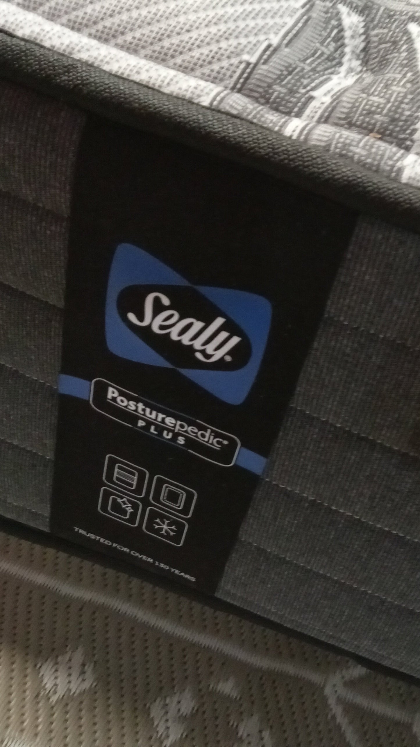 Sealy | Posturepedic Plus | 10'' California King Size