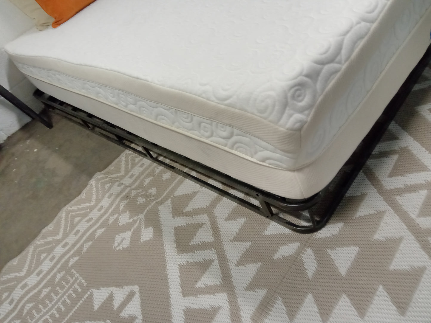 Bob-O-Pedic | 11" Memory Foam | Queen Size