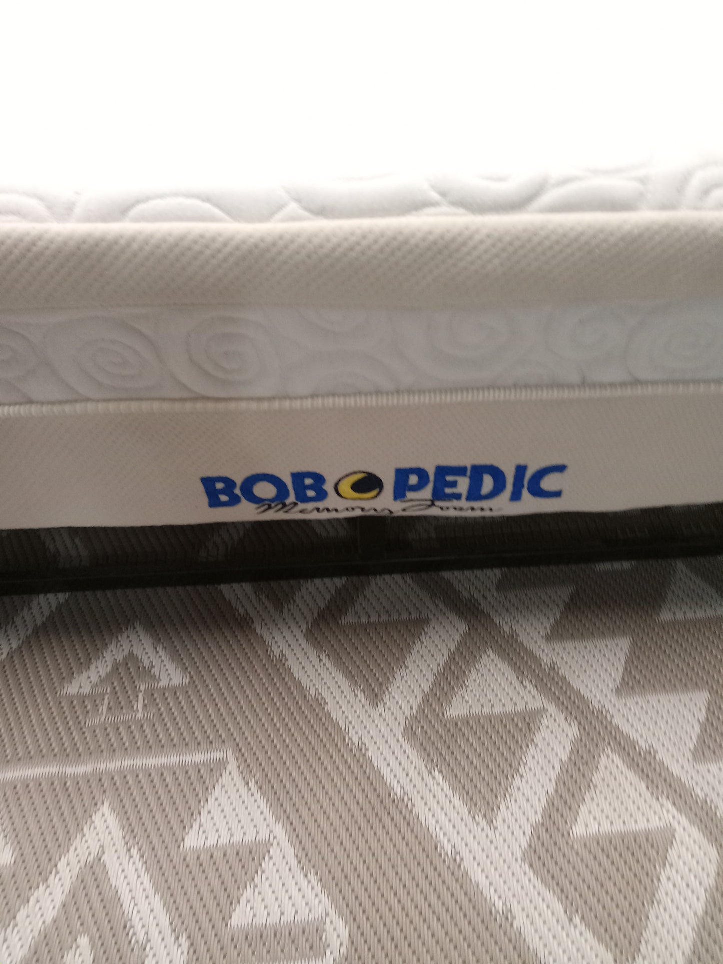 Bob-O-Pedic | 11" Memory Foam | Queen Size