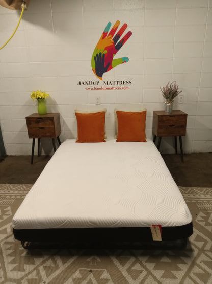 Full 9'' Memory Foam Mattress SALE (B&W)