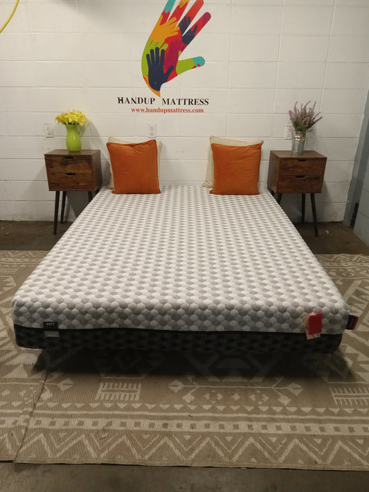 Layla | Memory Foam | Flip-able Plush & Firm | 10'' Queen Mattress