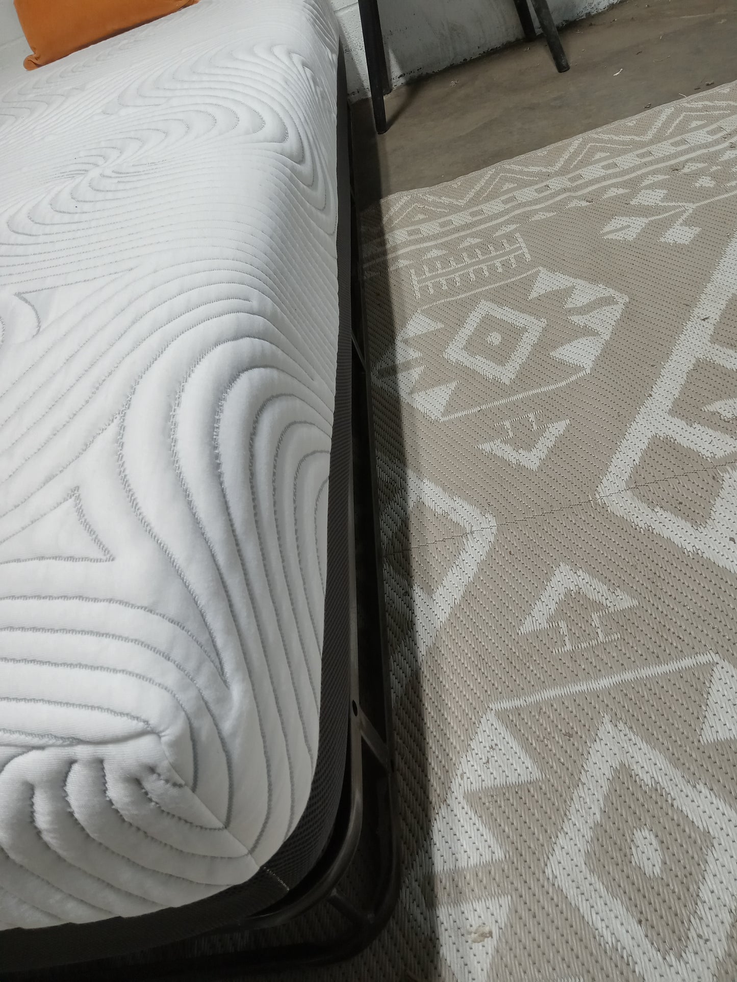Prize | Bob-O-Pedic | Hybrid 10'' | Queen Mattress