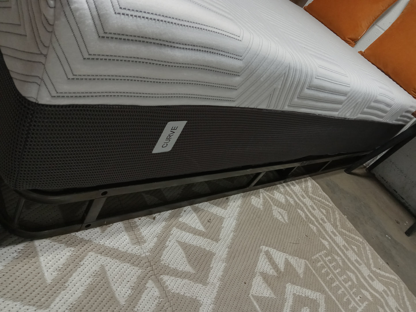 Curve | Sleepys Curve | Memory Foam | 12" Twin Mattress
