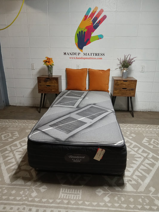 Beautyrest | Black Hybrid | 12" Twin XL Mattress