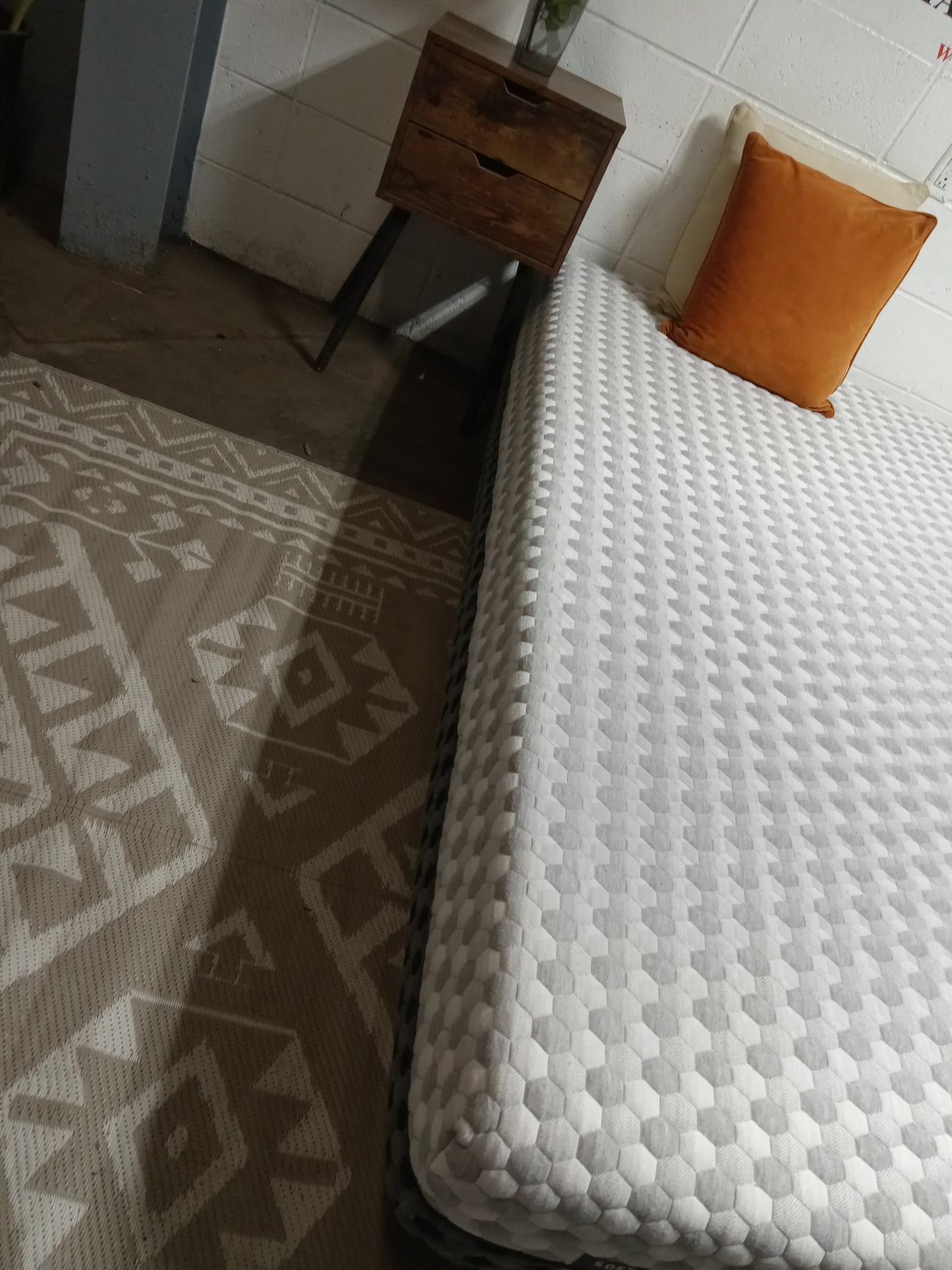 Layla | Memory Foam | Flip-able Plush & Firm | 10" King Mattress