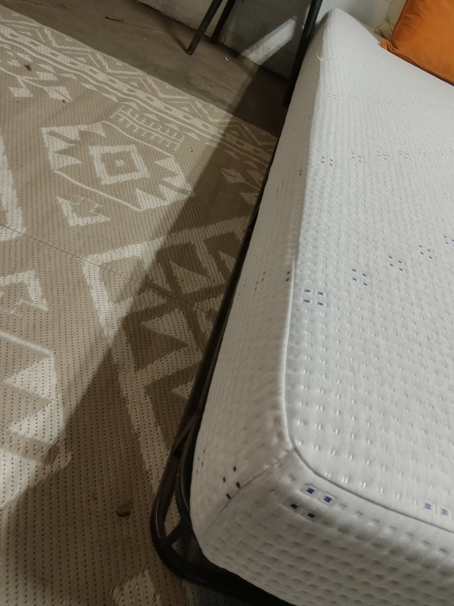 Sealy | Sleepys Memory Foam | 8" Queen Mattress
