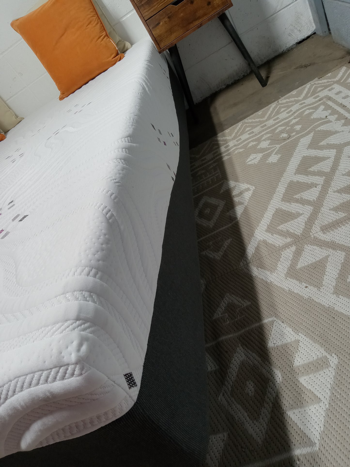 Beautyrest | ComforPedic Loft | 14" Queen Mattress