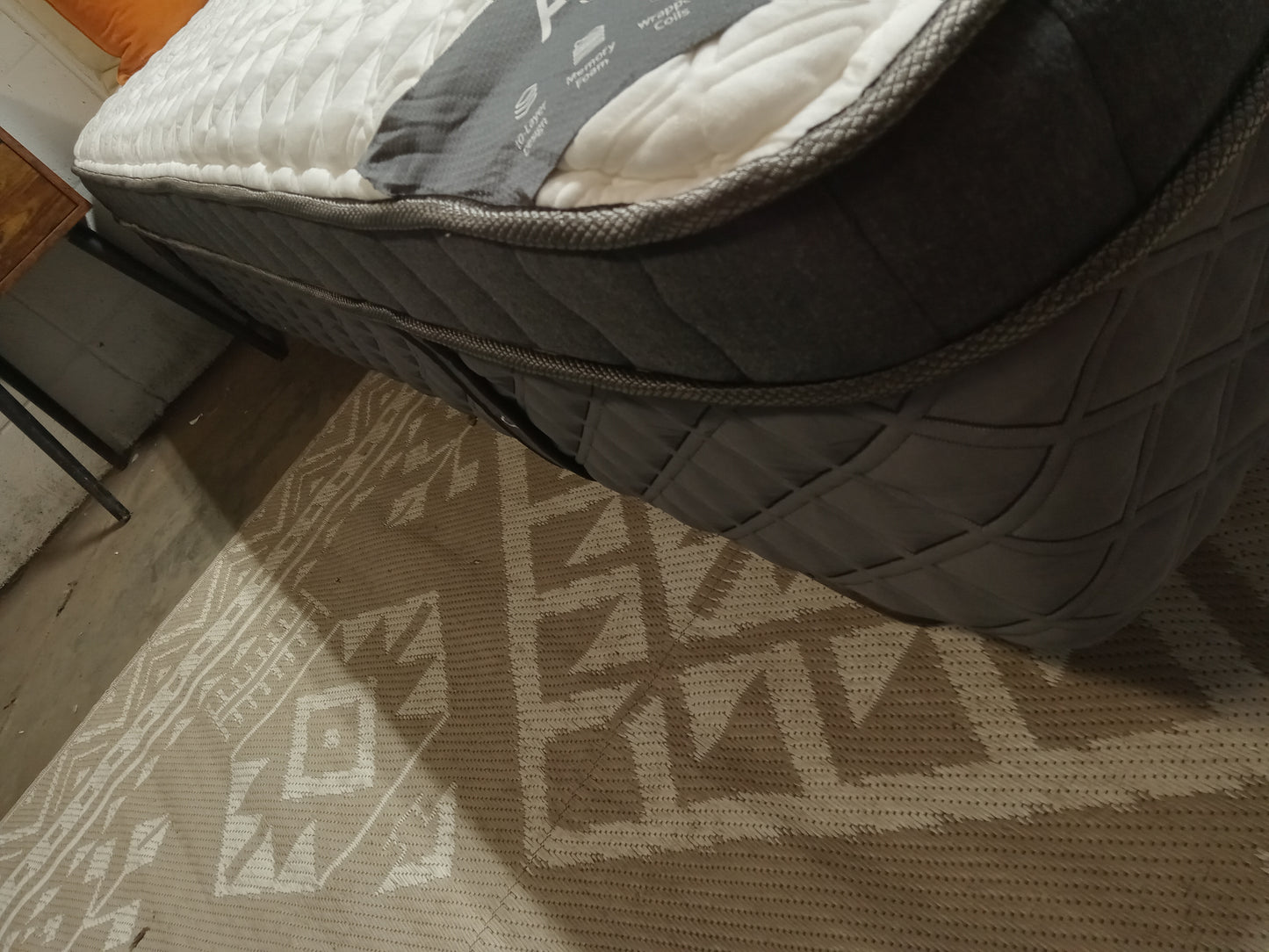 Puffy | Royal Hybrid | 14'' Queen Mattress