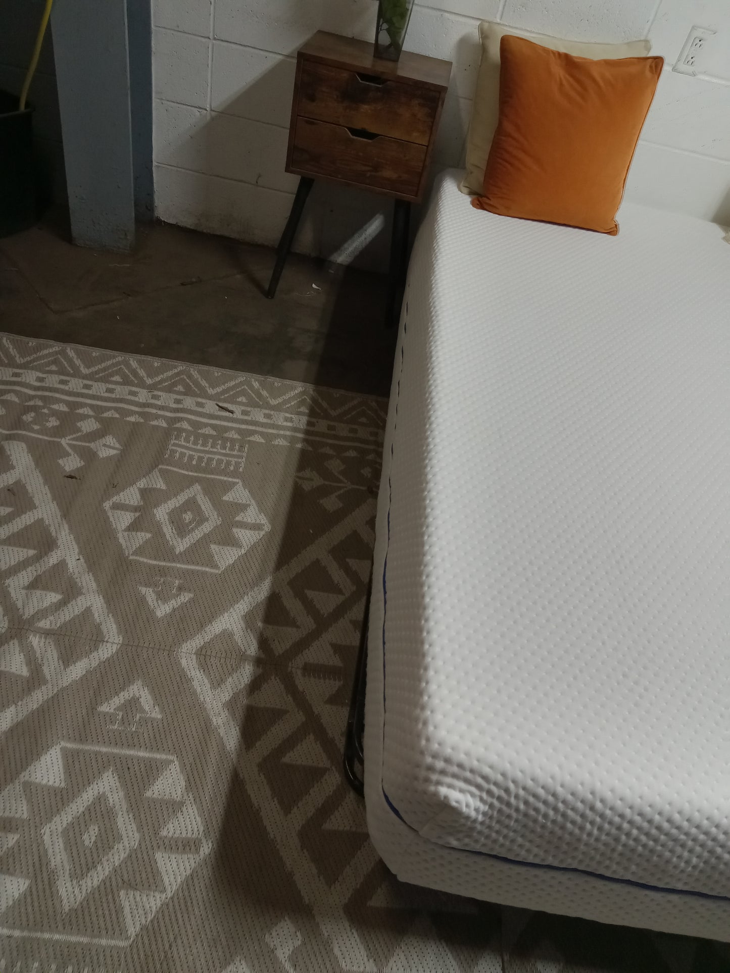 Unbranded | Hybrid | 12" Queen Mattress